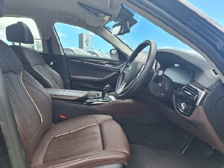 BMW 530e Luxury Line-Rs 1,900,000